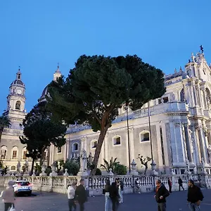trinacria-catania-95100.sicilyhotelsitaly.net/